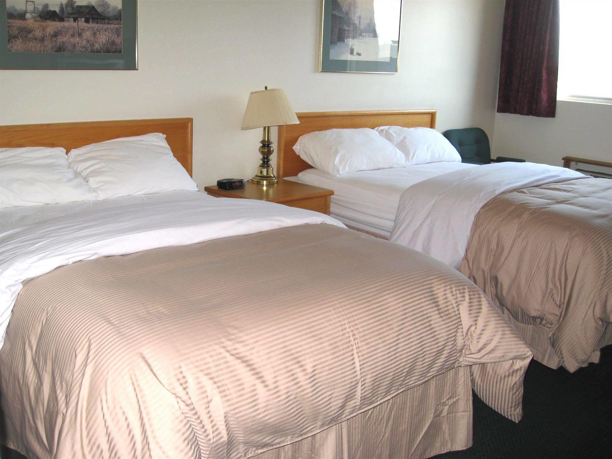 Colonial Inn Брендон Екстер'єр фото